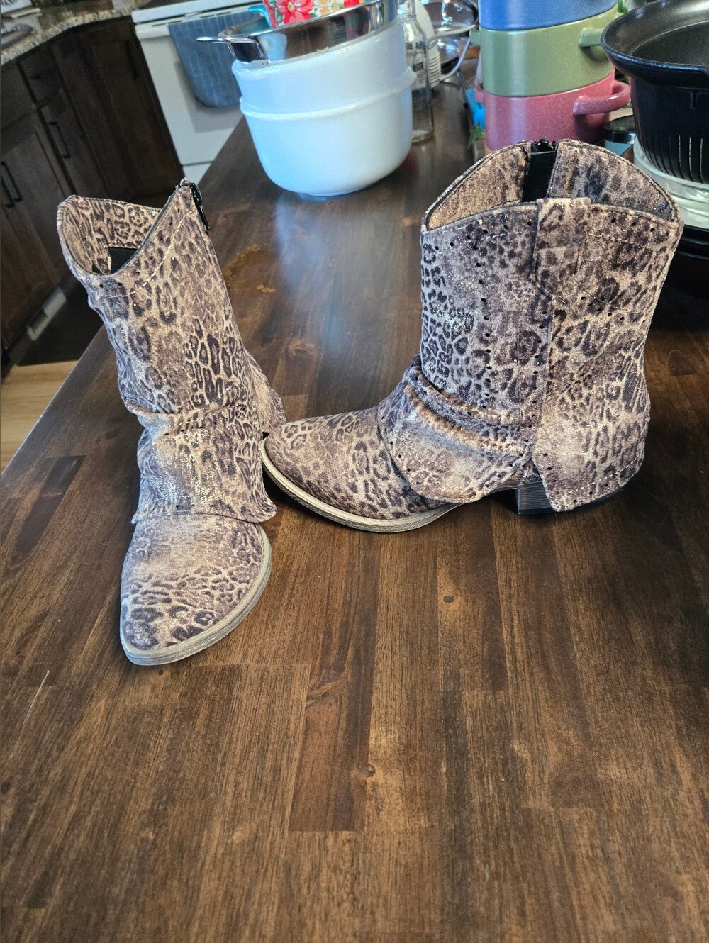 Very G Booties - Picture 2 of 6
